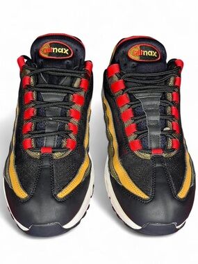 Nike Air Max 95 Essential Coklat Yuko'n sneakers  CT1805-200